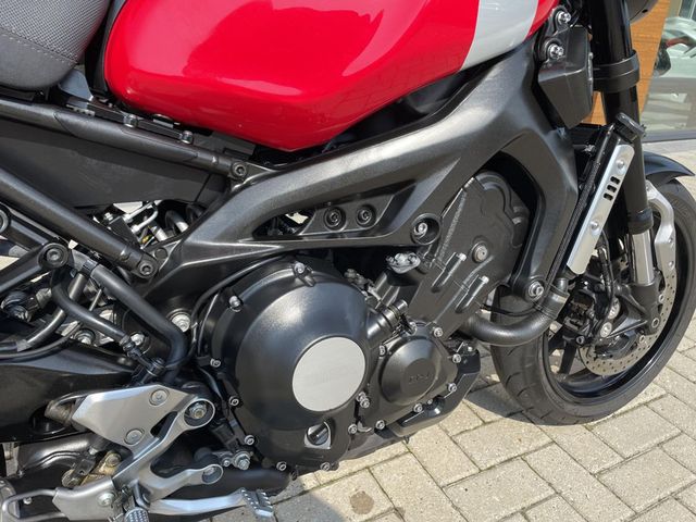 yamaha - xsr-900-abs