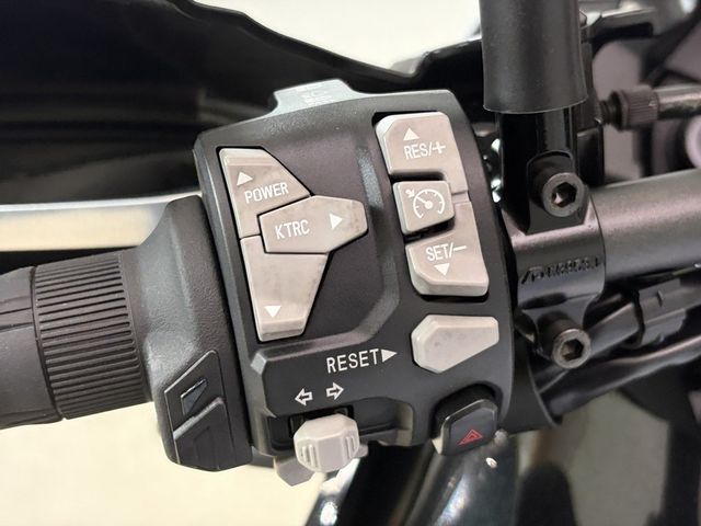 kawasaki - versys-1000-grand-tourer
