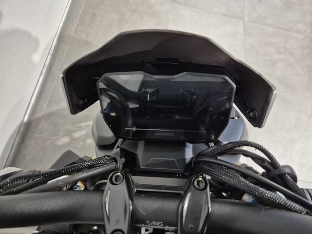 ducati - streetfighter-v4s