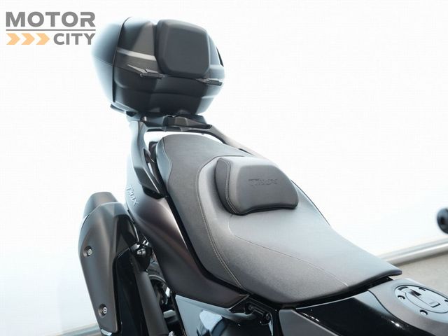 yamaha - tmax-tech-max-560