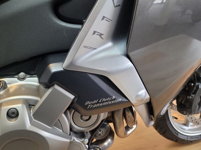 honda - vfr-1200-f-c-abs-dct