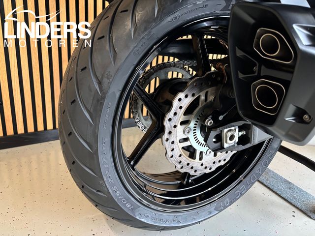 kawasaki - versys-1000-se-tourer