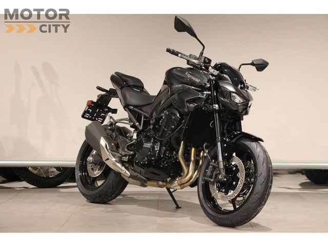 kawasaki - z900