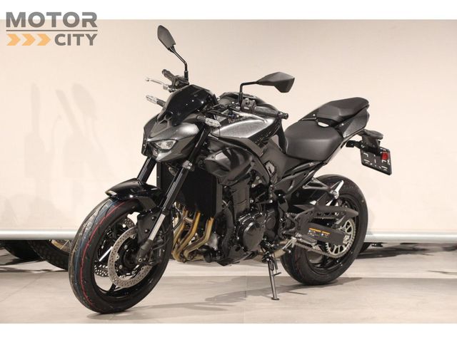 kawasaki - z900