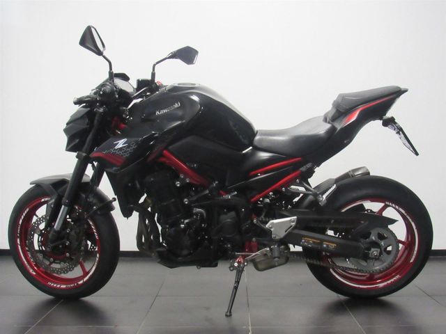 kawasaki - z900