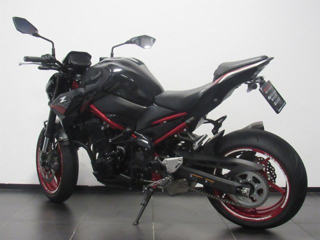 kawasaki - z900