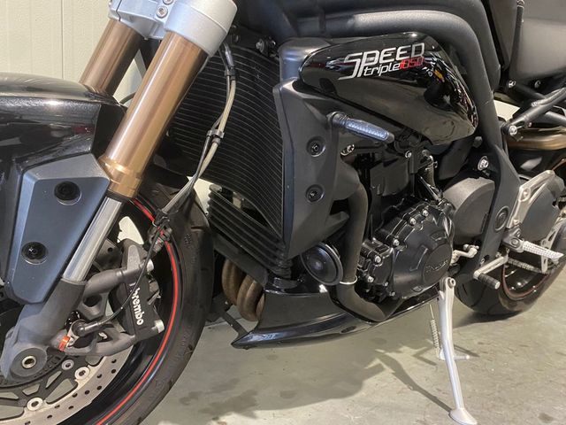 triumph - speed-triple-1050