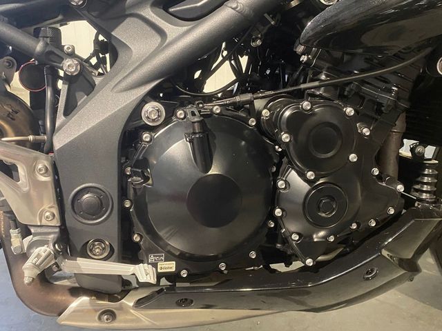 triumph - speed-triple-1050