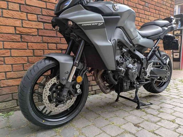yamaha - tracer-9