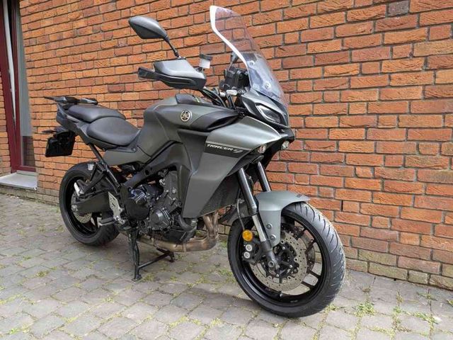 yamaha - tracer-9