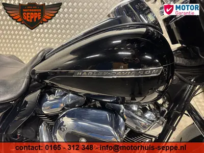 HARLEY-DAVIDSON STREET GLIDE FLHX – foto 4
