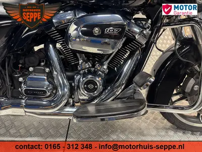 HARLEY-DAVIDSON STREET GLIDE FLHX – foto 2
