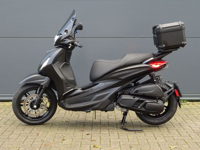 piaggio - beverly-deep-black-400