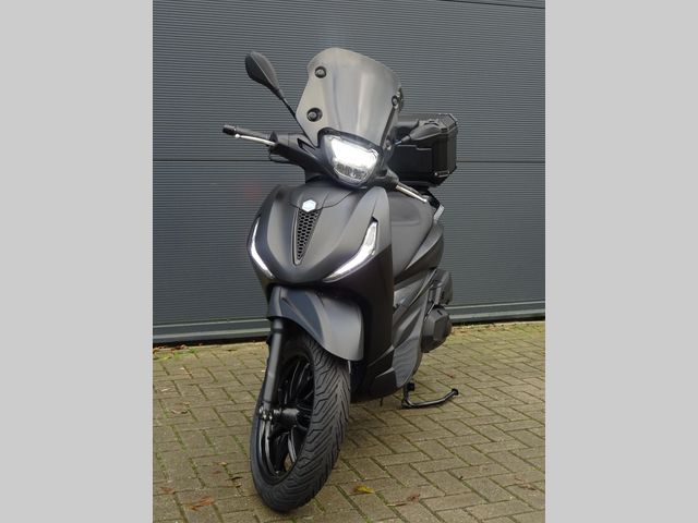 piaggio - beverly-deep-black-400