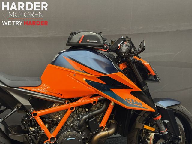 ktm - 1290-super-duke-r