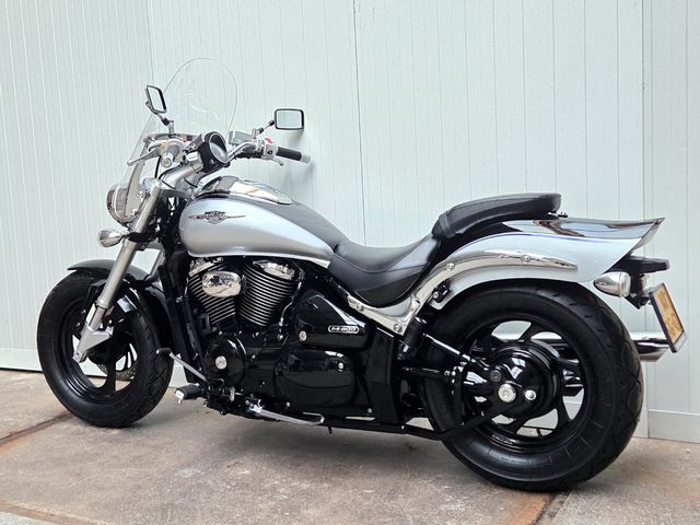 suzuki - intruder-m-800