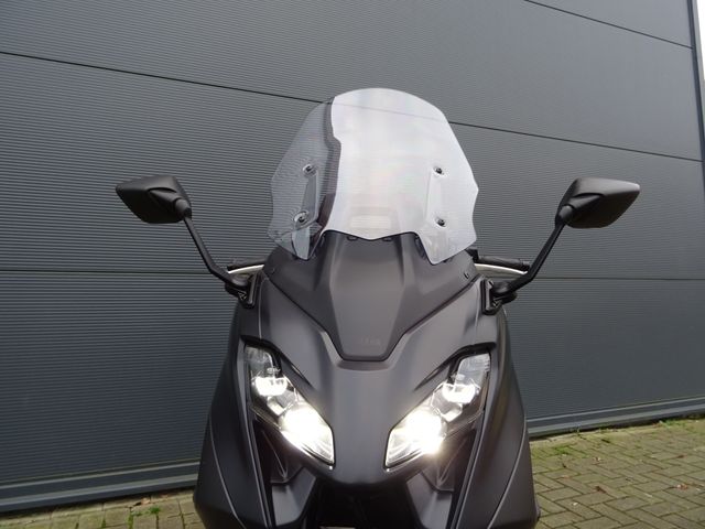yamaha - tmax-560