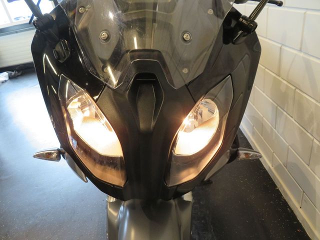 bmw - r-1200-rs