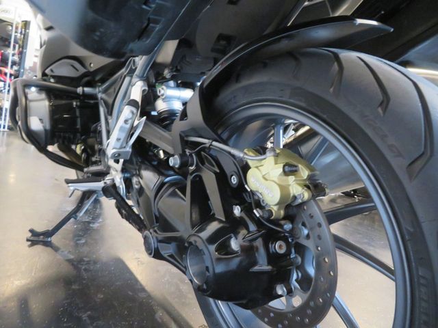 bmw - r-1200-rs