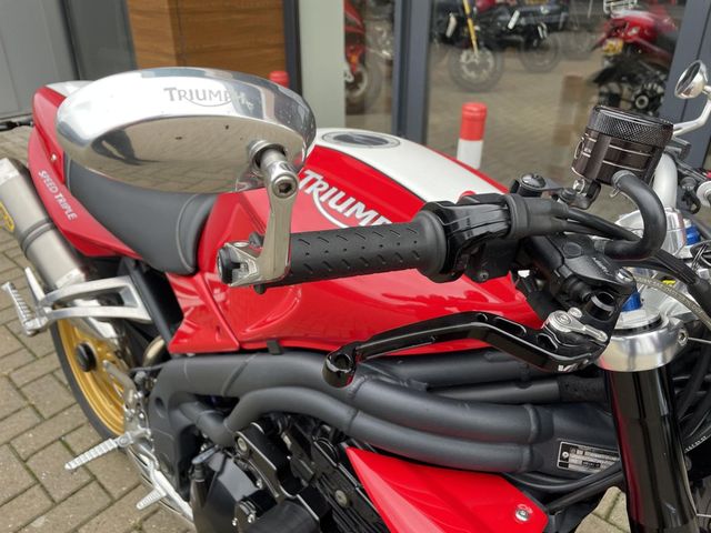 triumph - speed-triple-1050