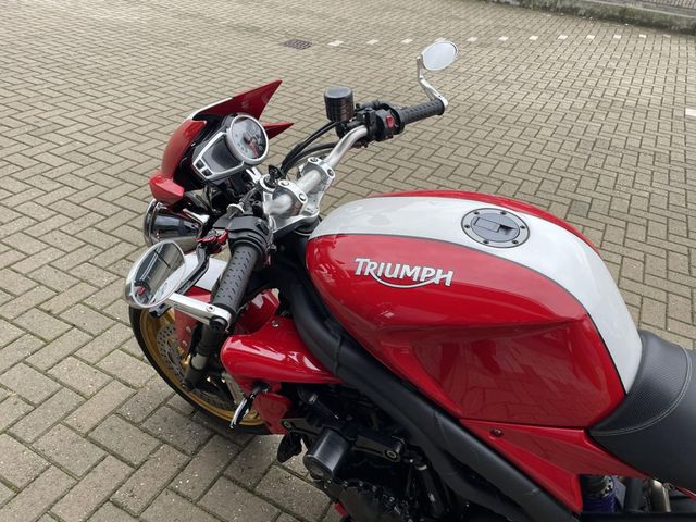 triumph - speed-triple-1050