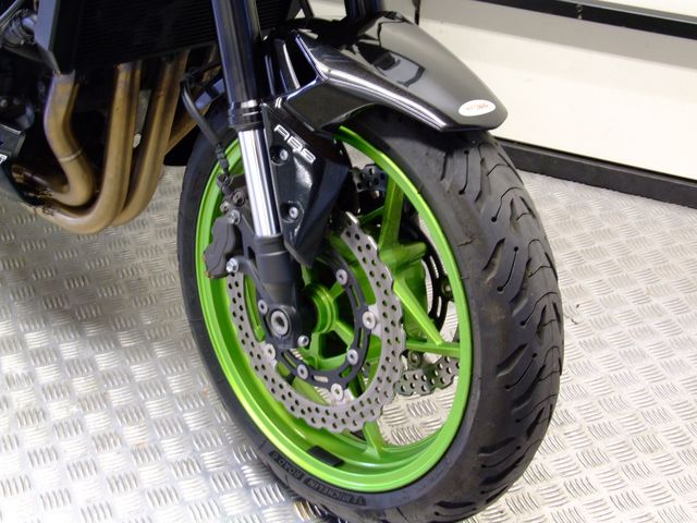 kawasaki - z900