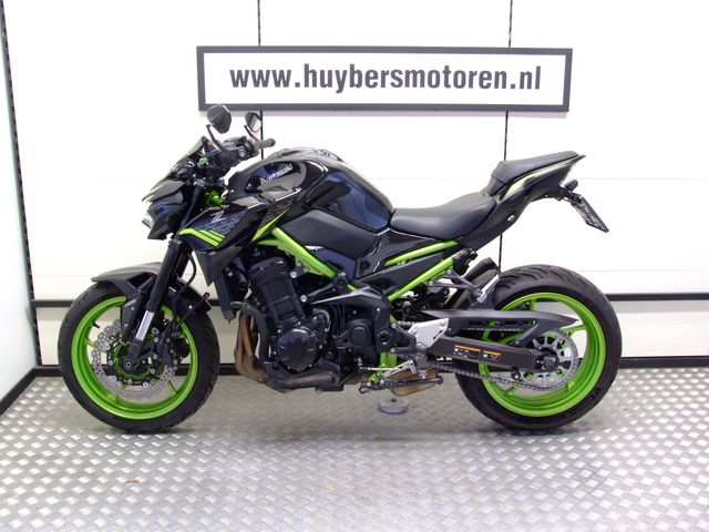kawasaki - z900