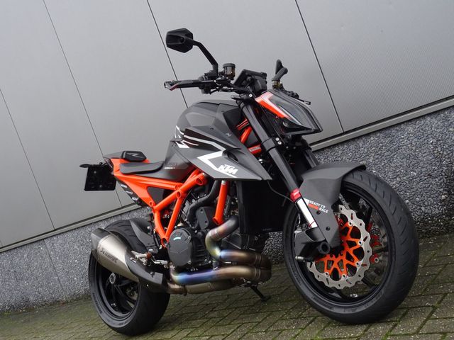 ktm - 1290-super-duke-rr