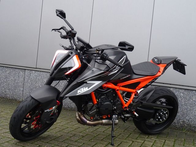 ktm - 1290-super-duke-rr