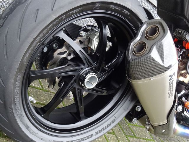 ktm - 1290-super-duke-rr