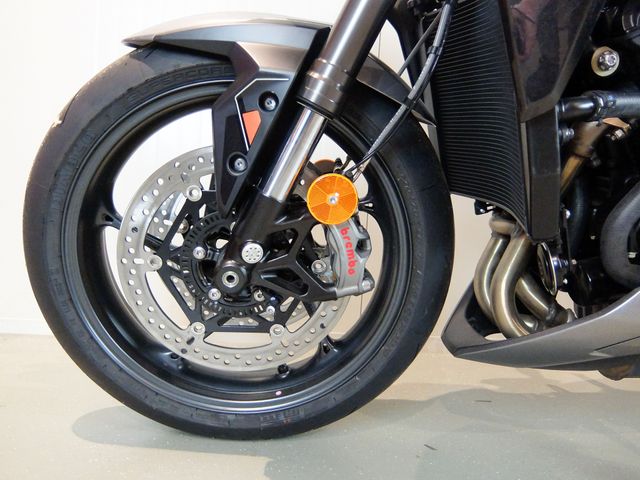 triumph - street-triple-rs