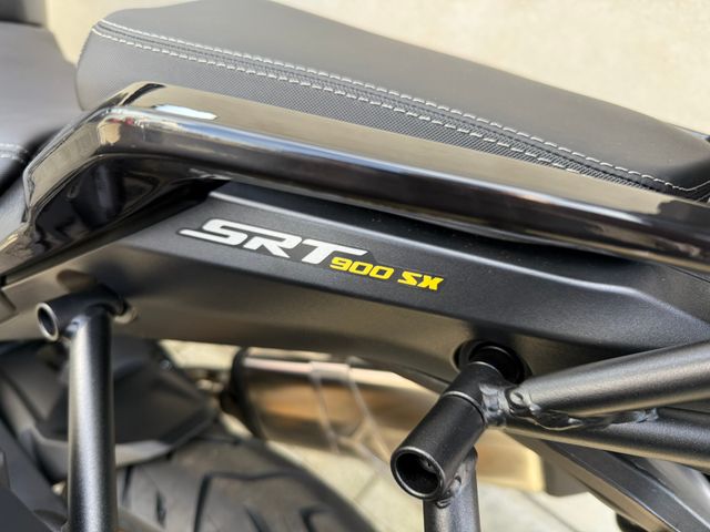 QJMOTOR - srt-900-sx-touring