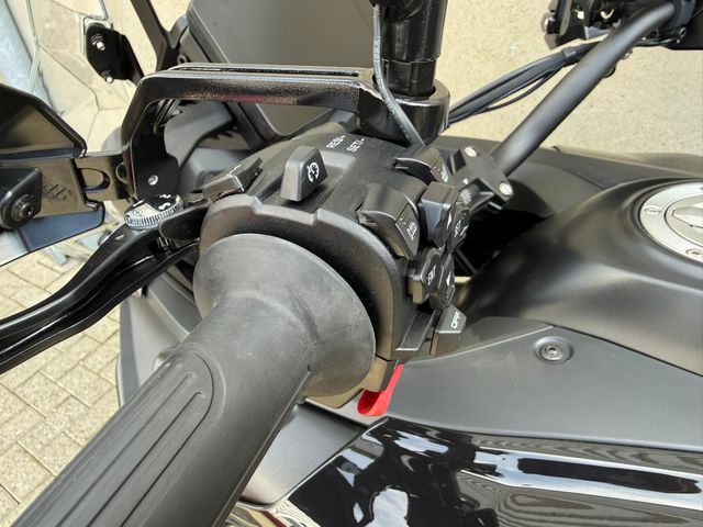 QJMOTOR - srt-900-sx-touring