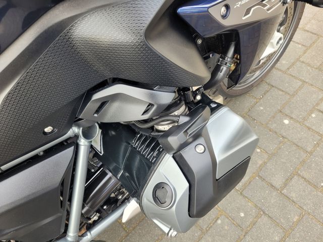 bmw - r-1250-rs
