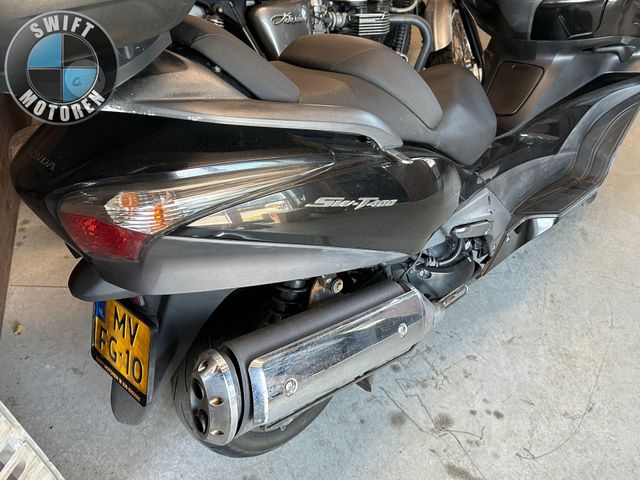 honda - fjs-400-silverwing