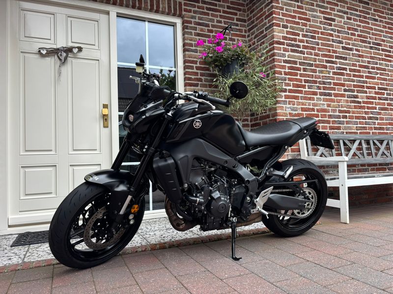 Yamaha MTN890-U MT-09 abs 2023 yamaha tech black zwart 35kw 2023 occasion