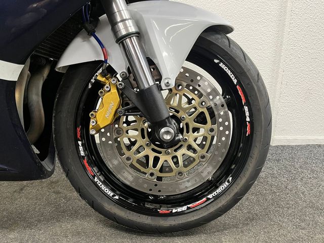 honda - cbr-900-rr-fireblade