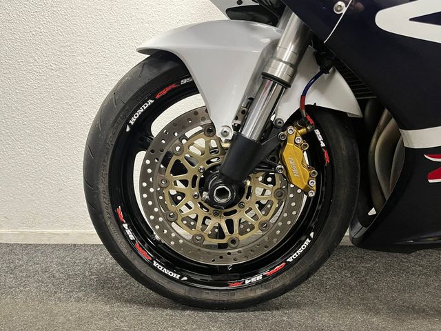 honda - cbr-900-rr-fireblade