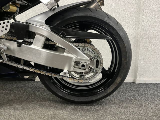 honda - cbr-900-rr-fireblade