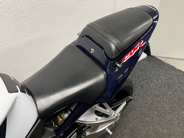 honda - cbr-900-rr-fireblade