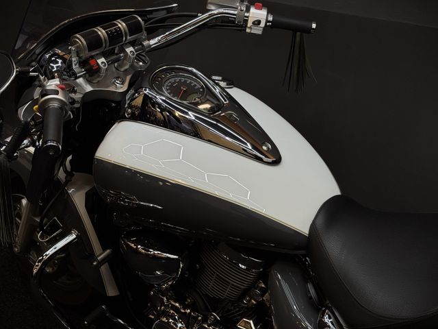 suzuki - vl-1500-lc-intruder
