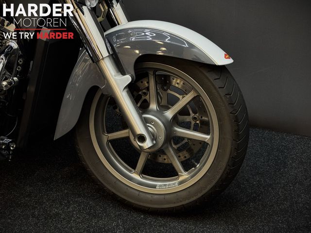 suzuki - vl-1500-lc-intruder