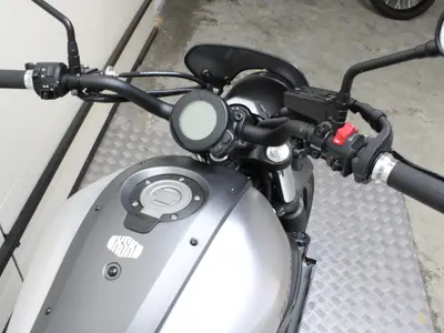 YAMAHA XSR 700 ABS – foto 4