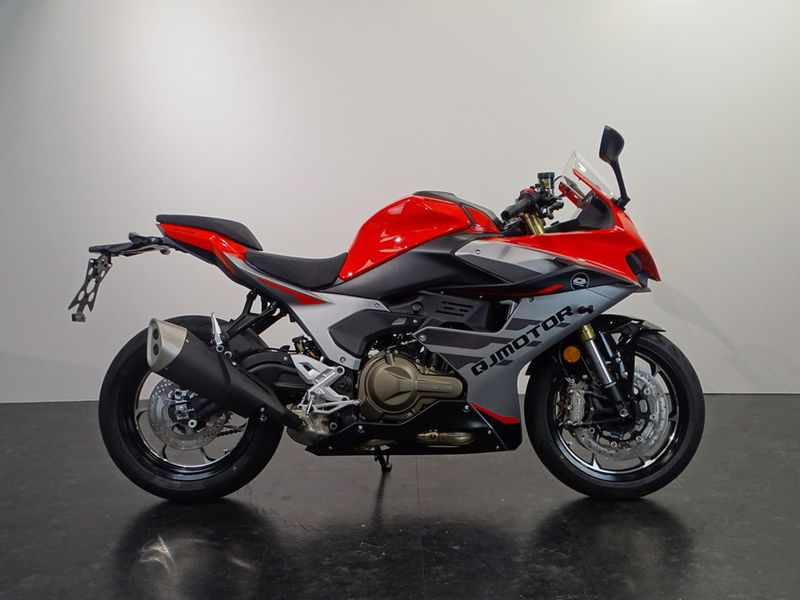 Qjmotor SRK 600 RS 2026 nieuw