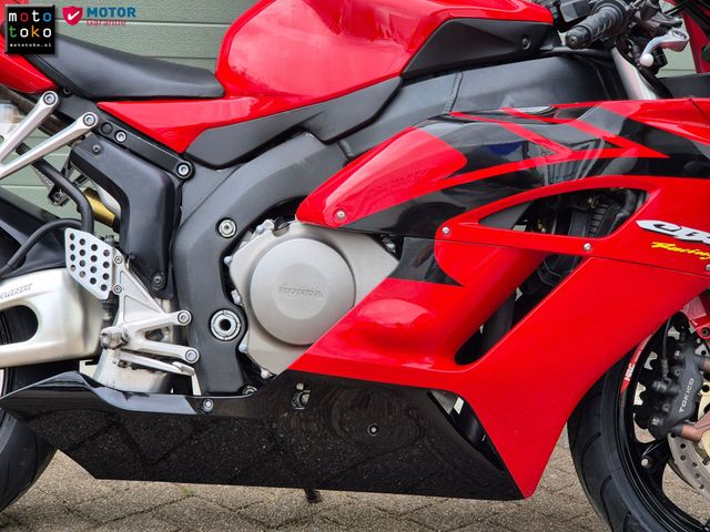 honda - cbr-1000-rr-fireblade