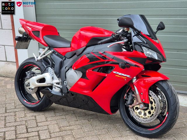 honda - cbr-1000-rr-fireblade