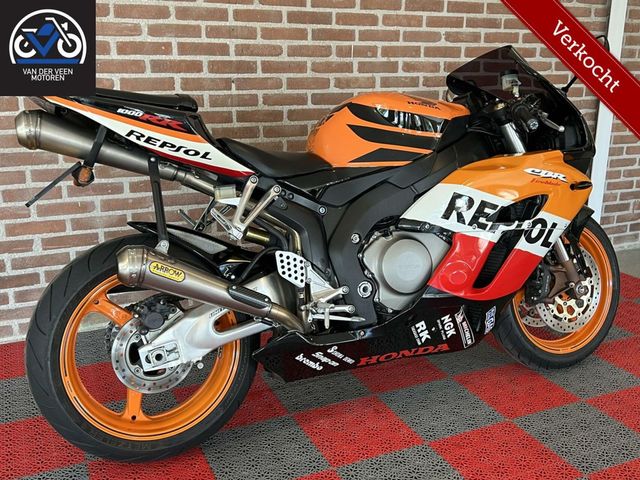 honda - cbr-1000-rr-fireblade