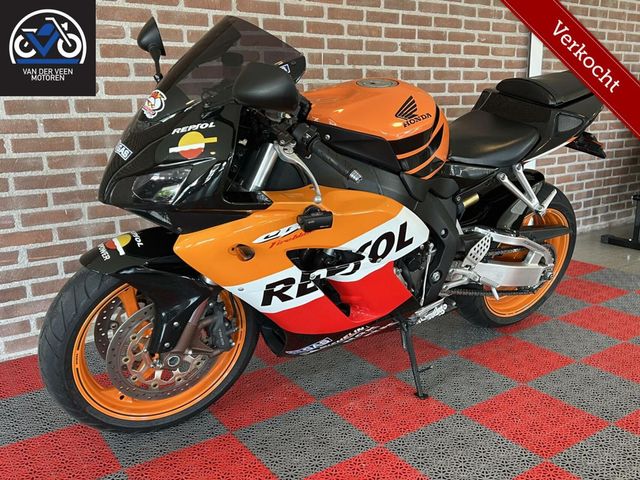 honda - cbr-1000-rr-fireblade