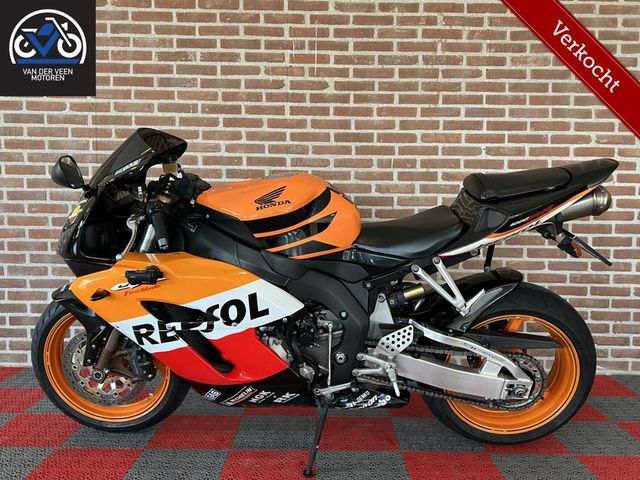 honda - cbr-1000-rr-fireblade