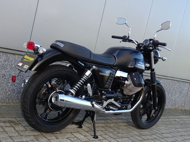 moto-guzzi - v-7-stone